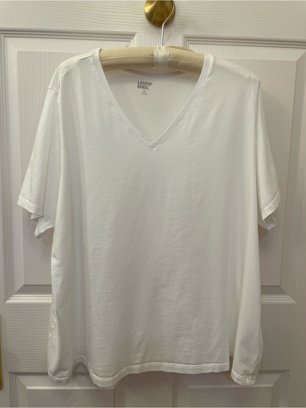 Lands' End White V‑Neck Short Sleeve Tee - Classic Fit